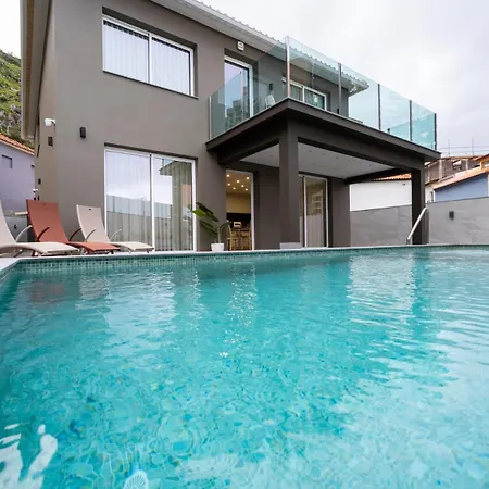 Villa Machim - Heated Pool - View Machico (Madeira)