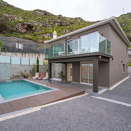 Machim - Heated Pool - View * Machico (Madeira)